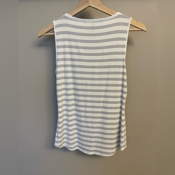 Women’s WHBM Casual Tank Top XS Gray & White Stripe - Picture 3 of 3